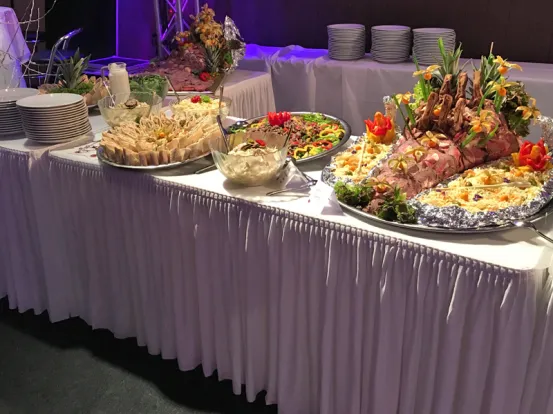Buffetttisch Skirting wei&szlig;