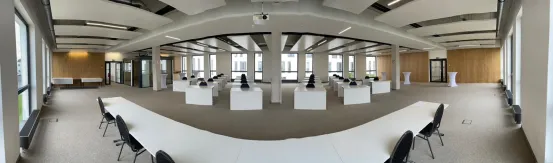 Konferenztisch rechteckig 1,2x 0,8 m mit Blende